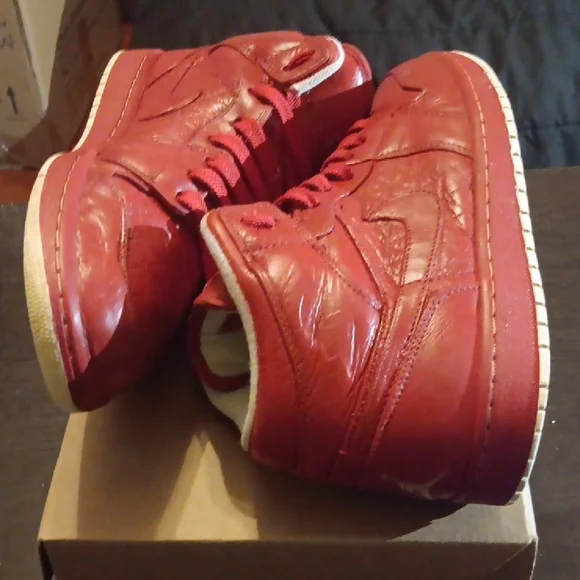 Jordan 1 (2009) Rare Phat Premier Varsity Red Mens 11.5 EUC - Picture 8 of 10
